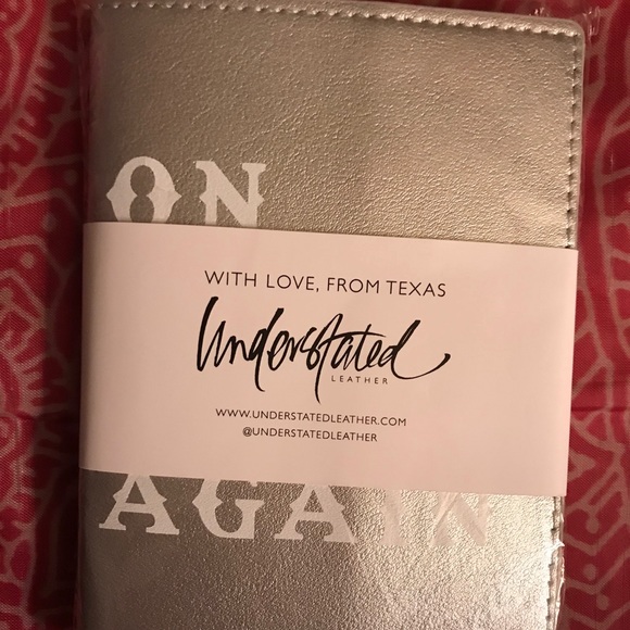 Understated Leather Travel Set - Picture 2 of 8